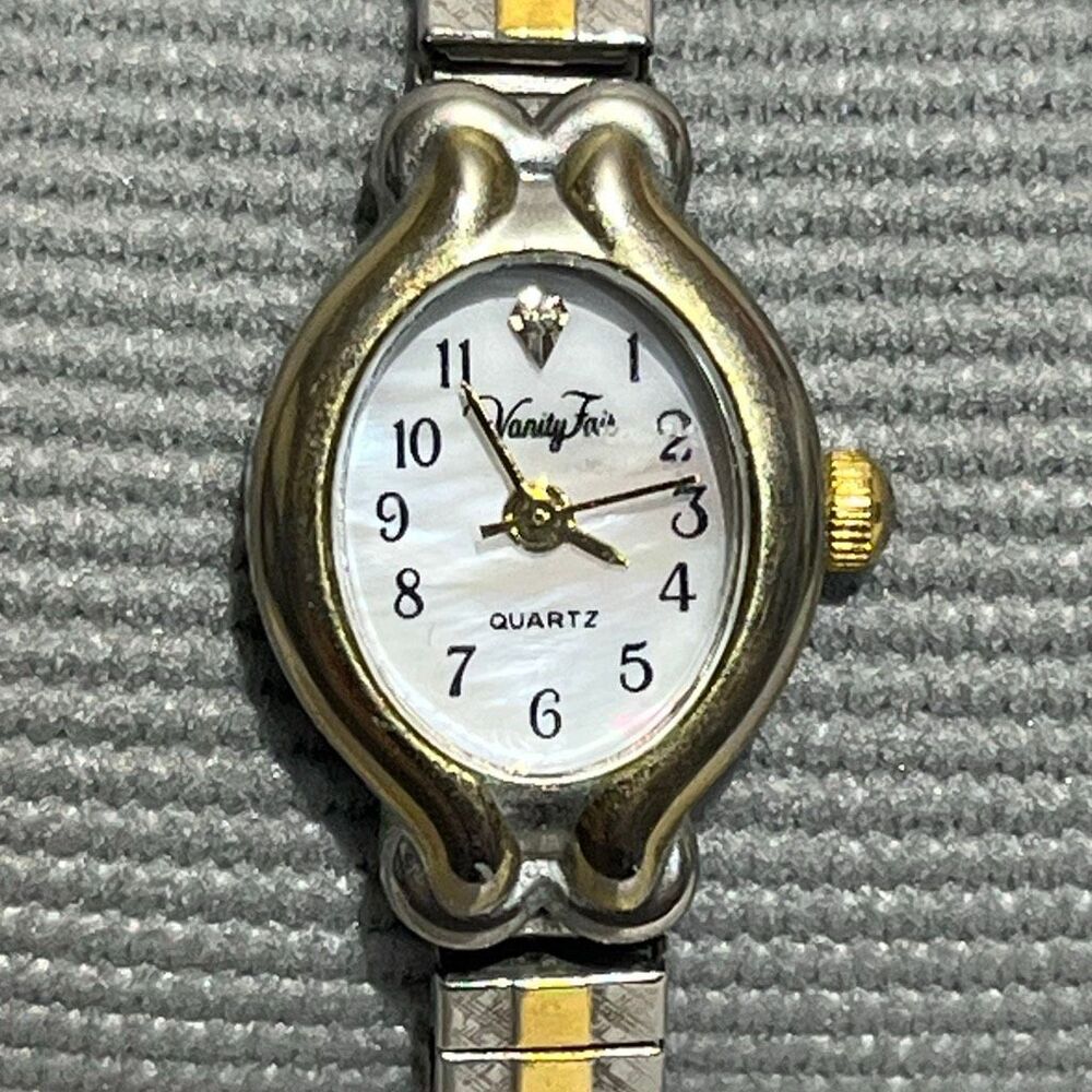 Vintage Vanity Fair VFW508‎ Women's Silver Gold Two Tone Quartz Stainless Watch